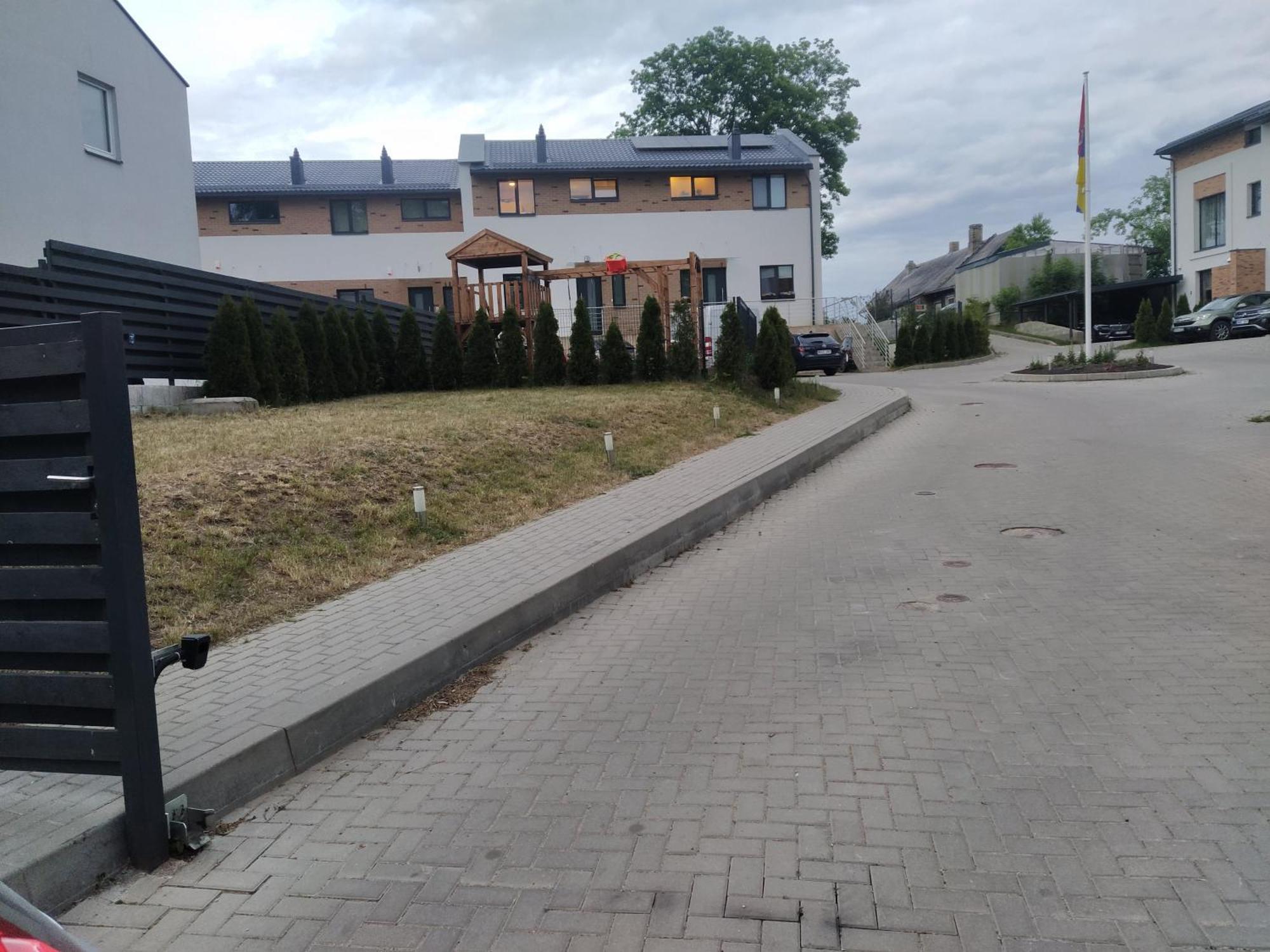 Hillside View House With Garden, Private Parking, Quiet Location - 12 Min To Old Town Anytime, Long Stays Welcome VNO Exterior foto